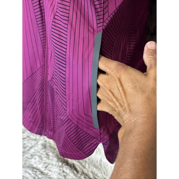 Brooks Run Happy Drift Shell Jacket Size Small Reflective Windbreaker‎ 220971 - Picture 2 of 12